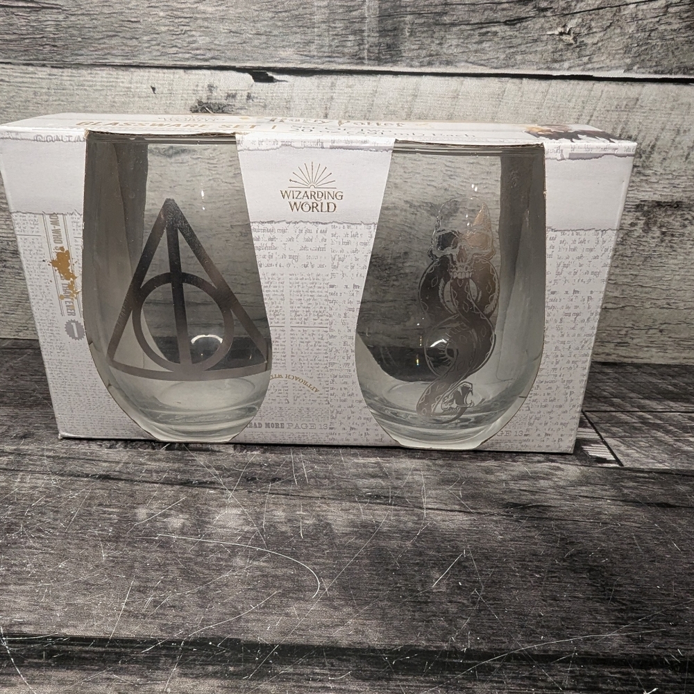 pair of Harry Potter Wine Glasses